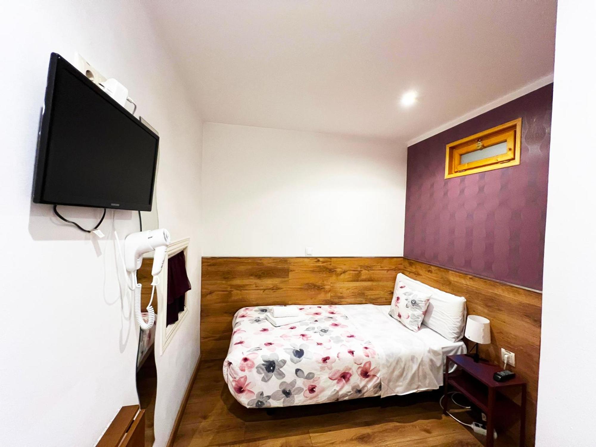 Hostal Abel Victoriano Madrid Luaran gambar