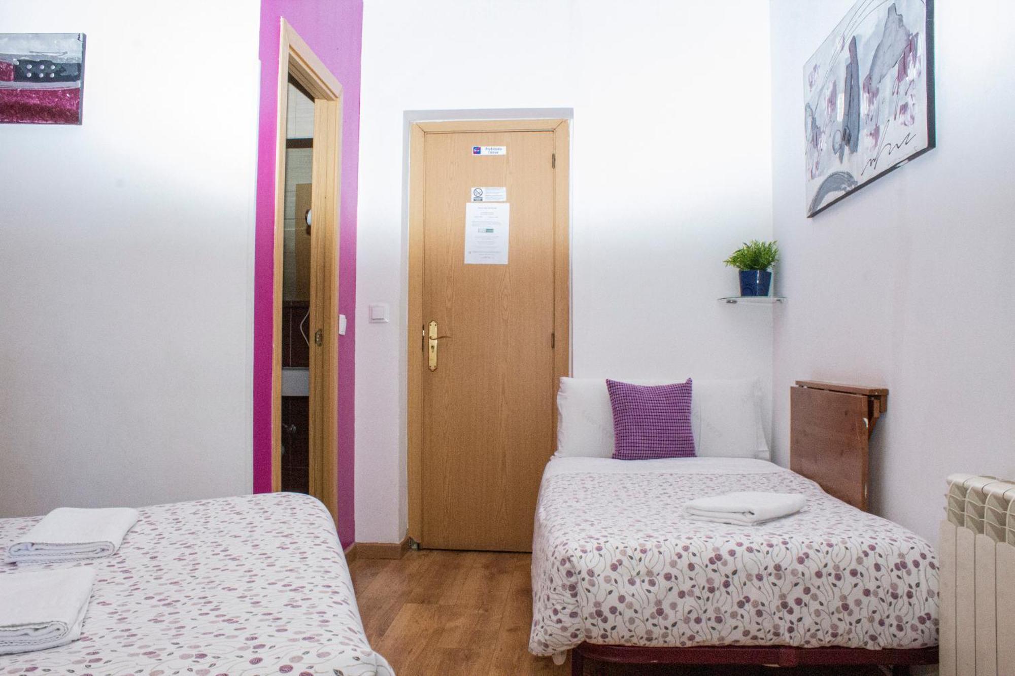 Hostal Abel Victoriano Madrid Luaran gambar